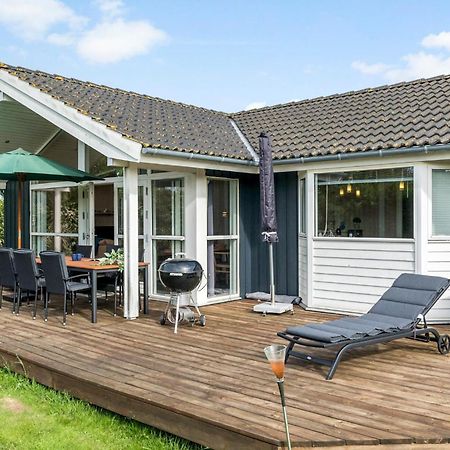 Cozy Home In Gedser With Wifi Exterior photo